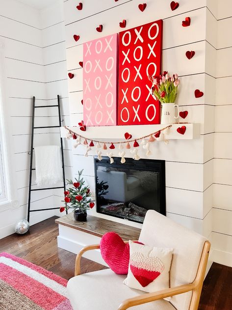 Mantel Flower Arrangements, Black Mantle Fireplace, Black Tile Fireplace, Black Hearth, Xoxo Sign, Painting Brick, Fireplace Black, Paper Heart Garland, Painted Brick Fireplaces