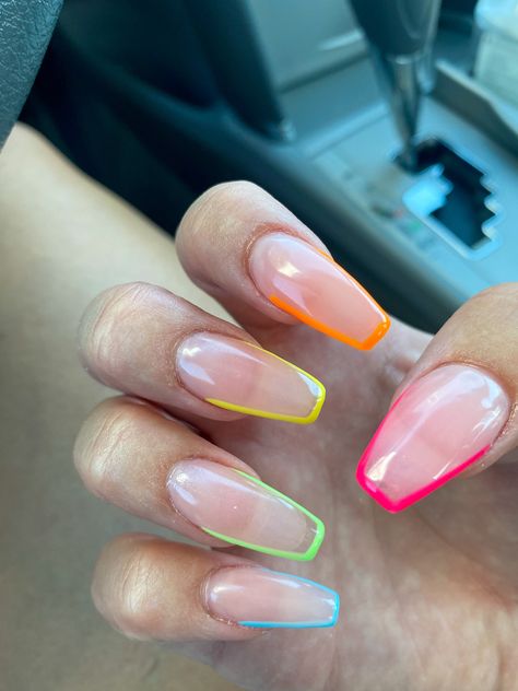 Coffin nails perfect for summer! Cruise Nails Coffin, Coffin Shaped Nail Ideas, Simple Summer Nails Coffin, Cruise Nails, Coffin Shape Nails, Simple Nail Designs, Nails Coffin, Coffin Nails Designs, Art Wedding