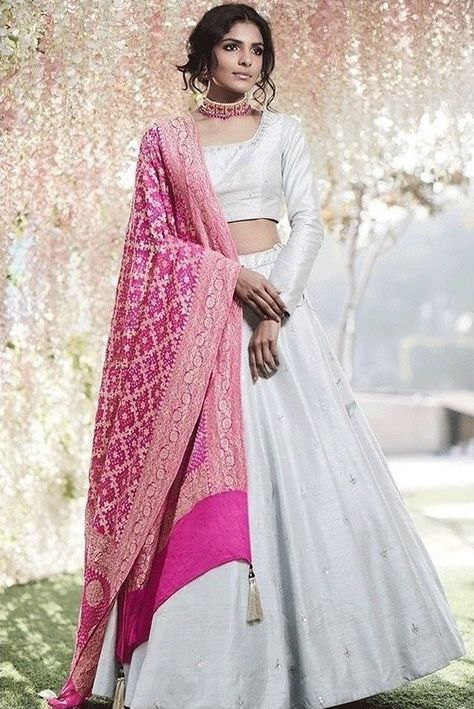 15+ Stylish yet Comfortable Outfit Ideas for Court Wedding | ShaadiSaga Outfit Ideas For Court, Comfortable Outfit Ideas, Bridal Outfit Ideas, Chaniya Choli Designs, Indian Outfits Lehenga, Wedding Lehenga Designs, Court Wedding, Indian Bride Outfits, Lehnga Dress