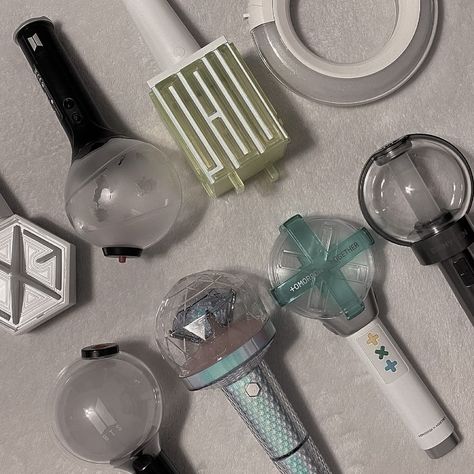 Kpop Aesthetic Lightstick, Kpop Lightsticks Aesthetic, Kpop Lightstick Collection, Enhypen Lightstick Aesthetic, Engene Lightstick, Engene Wallpaper, Enhypen Lightstick, Aesthetic K Pop, Fandom Aesthetic