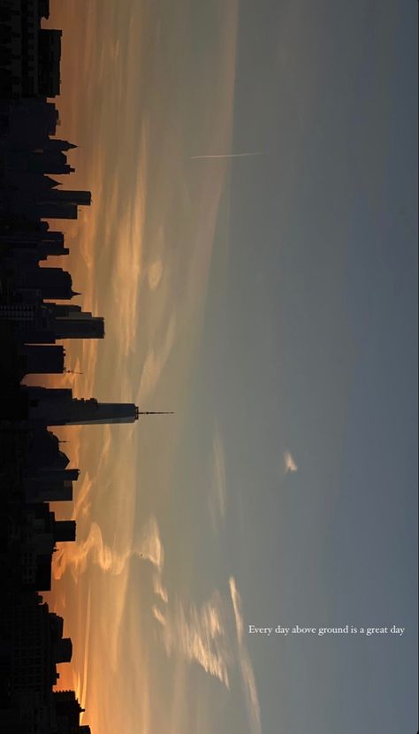 Sunset In Nyc, Phone Case Diy Paint, Trippy Drawings, Iphone Wallpaper Landscape, On My Birthday, Scenery Photography, Night Scenery, Wallpaper Nature Flowers, Paper Background Texture