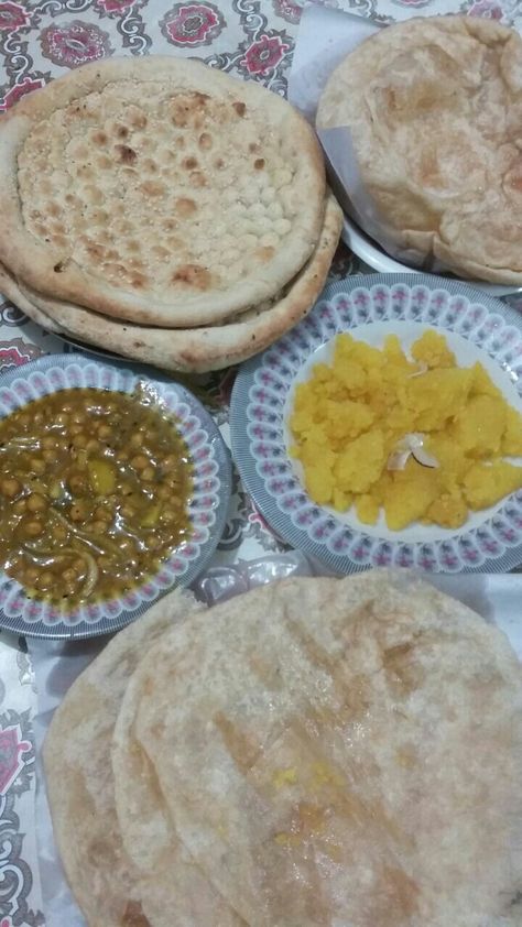 Nashta Snapchat, Nashta Pic Snapchat, Ramzan Food, Story Food, Best Fb Profile Pic, Food Snap, Eating Food Funny, Circle Mehndi, Chai Recipe