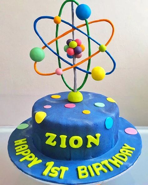 Physics Cake, Atom Project, Chemistry Ideas, Chemistry Project, Paper Models House, Chemistry Projects, Science Party, Traditional Toys, 3d Cake