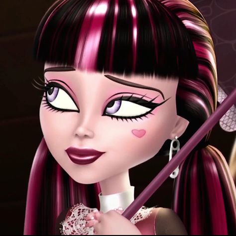 Draculaura Pfp, Draculaura Aesthetic, High Characters, Monster High Characters, Monster High, Pink Hair, Makeup, Hair, Pink