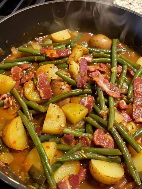 Green Beans With Potatoes, Smothered Potatoes, Smothered Green Beans, Grandma Cooking, Green Beans And Potatoes, Healthy Slow Cooker, Slow Cooker Recipes Healthy, Fresh Green Beans, Best Side Dishes