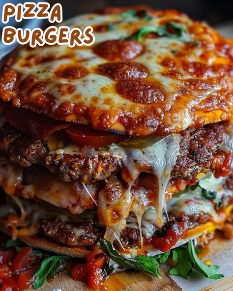 Tasty Grove Burger Waffle, Burger Video, Juicy Burger Recipe, 2023 Food, Family Dinner Night, Juicy Burger, Pizza Burger, Buffet Party, Food Fest