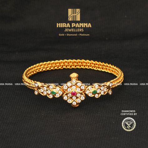 Ladies Kada Gold Design, Single Kada Designs Gold For Women, Diamond Kada Bangles, Kada Bangles Gold Design, Vanki Designs Jewellery, Single Bangle, Bangle Diamond, Gold Bangles Indian, Gold Jewelry Outfits