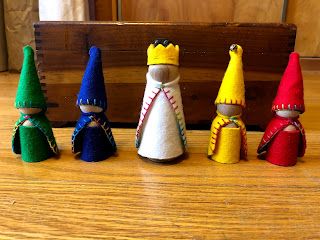 Math Gnomes, Waldorf Math, Waldorf Curriculum, Gnome Tutorial, Felt Finger Puppets, Felt Owls, Yarn Dolls, Gnome Hat, Cloth Dolls Handmade