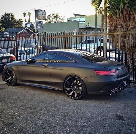 Merked out Mercedes Mercedes Auto, Mercedes S63, Black Mercedes Benz, Merc Benz, C 63 Amg, Luxury Boat, Mercedes Car, Mercedes Benz Cars, Benz Car