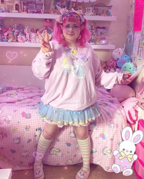 Yume Kawaii Fashion, Dragon Sweatshirt, Fairy Kei Fashion, Plus Size Kawaii, Kawaii Outfit Ideas, Kei Fashion, Pastel Fashion, Kawaii Fashion Outfits, Alt Fashion