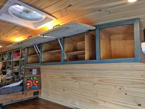 Overhead storage cabinet of our Ford Transit campervan conversion. Materials, tools, cost and installation. Fully illustrated, because nobody reads anymore. Campervan Wall Storage, Skoolie Cabinets, Van Cupboards, Campervan Cabinets, Camper Cupboards, Vanlife Hacks, Camper Cabinets, Arrowhead Tattoo, Race Trailer