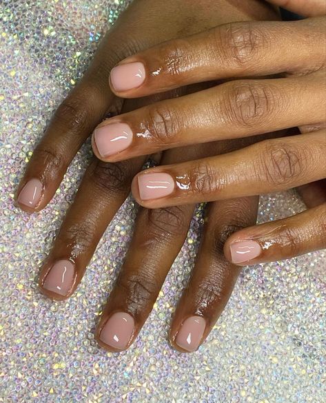 Manicure With Short Nails, Clear Pink Shellac Nails, Bold Wedding Nails For Bride, Gel Natural Nails Manicures, Natural Overlay Nails, Short Nail Bed Nails, Short Manicure Nails, Nail Designs For Kids, Gel Overlay Nails