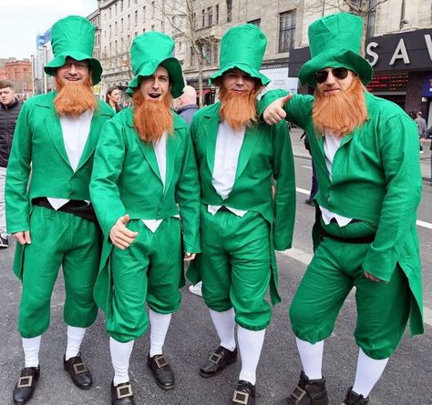 St Patrick's Day jokes, images and quotes for the pub | Metro News St Patricks Day Jokes, Press Your Luck, Ireland Pictures, Erin Go Bragh, Irish Clover, Tennessee Williams, Green Shamrock, Pope John Paul Ii, Warm Fuzzies