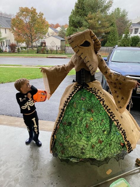 Oogie Boogie Dress - nightmarebeforechristmas post - Imgur Oogie Boogie Yard Decor, Oogie Boogie Womens Costume Diy, Oogie Boogie Ball Gown, Oggie Boggie Diy Costume, Oggie Boggie Custom, Boogie Man Costume Woman, Oogie Boogie Halloween Costume, Oogie Boogie Diy Decoration, Oogie Boogie Dress Costume