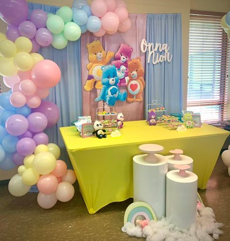 Care Bear Birthday Party Ideas Diy, Care Bears Balloon Garland, Care Bears Gender Reveal, Care Bear Theme Baby Shower Ideas, Care Bears Baby Shower Theme, 3rd Birthday Party For Girls, Baby Shower Oso, Birthday Themes For Adults, Care Bears Birthday Party