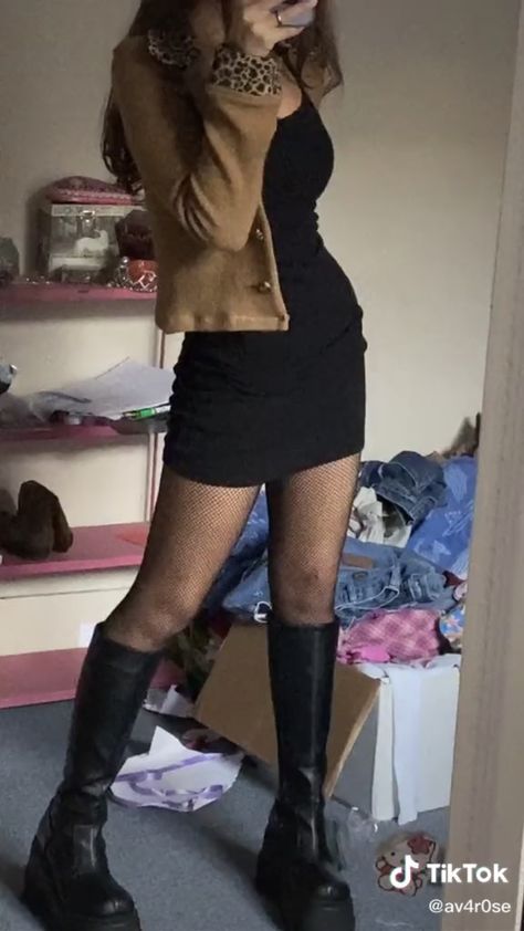 Fits With Long Boots, Black Pantyhose Outfit Aesthetic, Gothic Boots Outfit, Long Skirt Outfit Grunge, Pantyhose Outfit Aesthetic, Long Boot Outfits, Long Black Boots Outfit, Black Pantyhose Outfit, Black Leather Boots Outfit