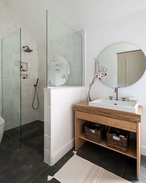 Whether you’re renovating, adding on, or building a bathroom from scratch, there’s a lot to consider when choosing the right shower for your space, lifestyle, and style. Discover the array of possibilities here. Small Bathroom Tile Ideas, Small Bathroom Tiles, Tub Enclosures, Bathroom Showers, Bathroom Layouts, Luxury Shower, Modern Baths, Frameless Shower, Corner Shower