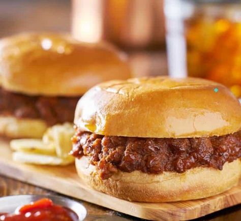 Homemade sloppy joes are a kid approved recipe perfect for busy nights. Even better, this sandwich is freezer friendly, so go ahead and make a double batch! Venison Sloppy Joes Recipe, Venison Sloppy Joes, Classic Sloppy Joe Recipe, Hamburger Dinners, Moose Recipes, Field Meals, Sloppy Joes Sandwich, Bison Recipes, Sloppy Joe Recipe