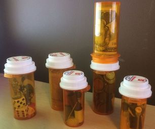 Reuse Pill Bottles, Medicine Bottle Crafts, Pill Bottle Crafts, Reuse Containers, Pill Bottle, Medicine Bottle, Smoothie Detox, Pill Bottles, Plastic Bottle Crafts