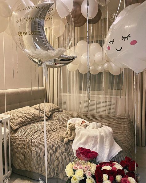 Welcome Home Newborn, Welcome Home Decorations, Baby Shower Balloon Decorations, Diy Wall Decor For Bedroom, Cute Pregnancy Pictures, Newborn Room, Gallery Wall Nursery, Baby First Birthday Cake