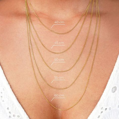 Guldkedja Curb Tunn - 50cm i 2022 | Kedja, Kristaller, Silver Jewelry With Crystals, Daily Necklace, Vermeil Jewelry, Crystal Charm, 925 Silver Jewelry, Gold Chain Necklace, Crystal Jewelry, Gold Vermeil, Gold Chain