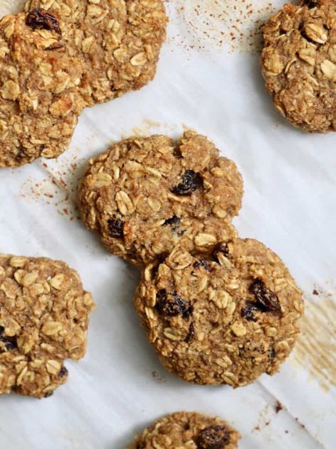 Healthy Breakfast Recipes - Hummusapien Banana Oatmeal Raisin Cookies, Oatmeal Applesauce Cookies, Healthy Banana Oatmeal, Oatmeal Raisin Cookies Healthy, Oatmeal Snacks, Oatmeal No Bake Cookies, Apple Oatmeal Cookies, Coconut Flour Cookies, Oatmeal Cookies Easy