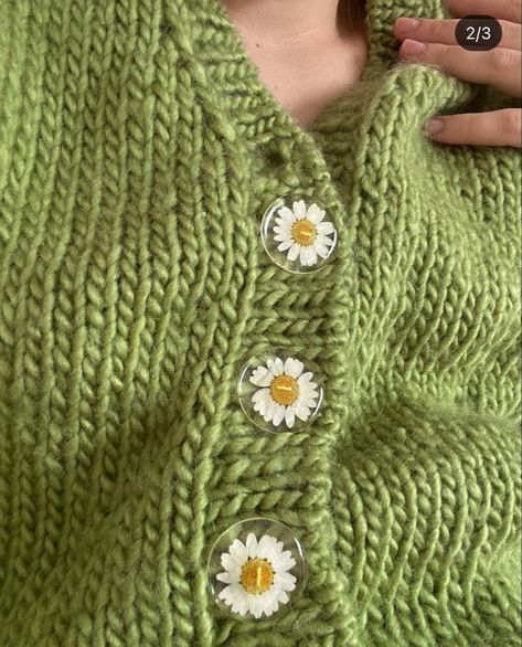 green sweater with daisy buttons Knit Sweater Button, Magical Wolf, Lirika Matoshi, Sweater With Buttons, Spring Instagram, Cute Sweater, Hand Knitted Sweaters, Green Cream, Cute Sweaters