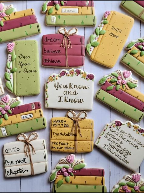 Book Shaped Cookies, Jane Austen Cookies, Book Lovers Bridal Shower Ideas, Decorated Book Cookies, Books Cookies Decorated, Book Club Cookies Decorated, Book Sugar Cookies Decorated, Book Sugar Cookies, Book Club Cookies