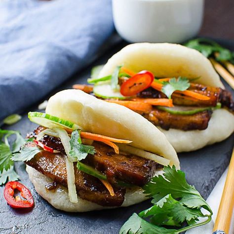 Chinese Steam Bun Recipe, Bao Burger, Cooking Quinoa, Pork Belly Bao, Pork Bun, Gua Bao, Pork Adobo, Braised Pork Belly, Pork Belly Recipes