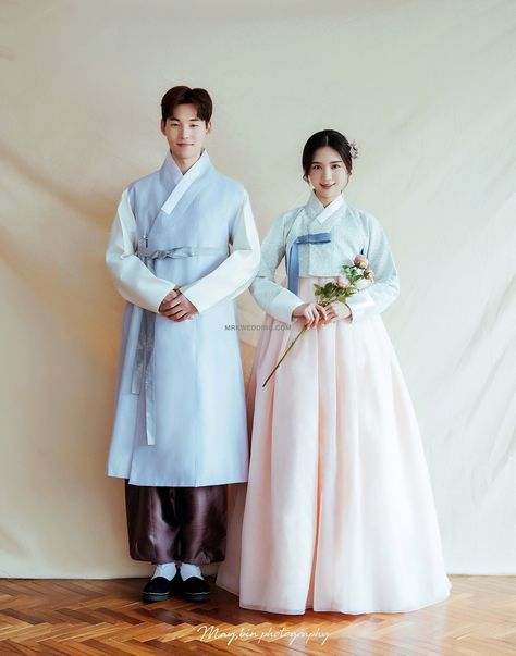 2018 New sample MB stuido - WEDDING PACKAGE - Mr. K Korea pre wedding - Everyday something new and special Korea pre wedding by Mr. K Korea Wedding Hanbok Wedding Dress, Traditional Couple, Hanbok Wedding, Korean Wedding Dress, Hanbok Traditional, Korean Traditional Clothing, Korea Pre Wedding, Korean Wedding Photography, Men Art