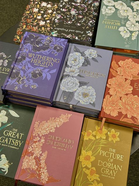 Pretty Book Covers, Book Rebinding, Cool Books, Book Nooks, Book Binding, Classic Books, I Love Books, Book Cover Design, Fantasy Books