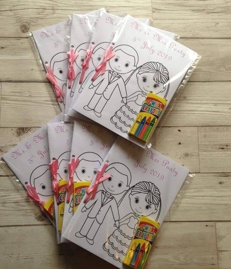 27 Kids' Wedding Favours They’ll Love - hitched.co.uk Childrens Wedding Favours, Kids Wedding Favors, Wedding Favour Ideas, Kids Table Wedding, Non Traditional Wedding Ring, Young Wedding, Favour Ideas, Kids Wedding Activities, Kids Favors