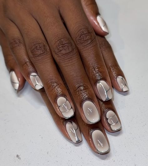 Light Grey Gel Nails, Grey Gel Nails Short, Gel Nails Short Design, Nails Short Design, Gel Nails Short, Grey Gel Nails, Grey Acrylic Nails, Short Design, Short Nail