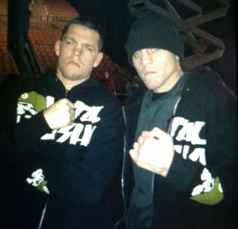 Nick and Nate Diaz Brothers, Nick Diaz, Nate Diaz, Ufc Fighters, Mma Boxing, Sk Ii, Conor Mcgregor, Mma Fighters, Cute Poses For Pictures