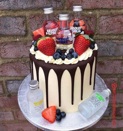 Cake Designs Birthday Alcohol, 21 Birthday Cake With Alcohol, Alcohol Bday Cake, Vodka Birthday Cake Ideas, Drinking Cake Ideas, 18th Cake Designs, Guy 21st Birthday Cake, 21st Birthday Ideas For Guys Cake, Alcoholic Birthday Cake