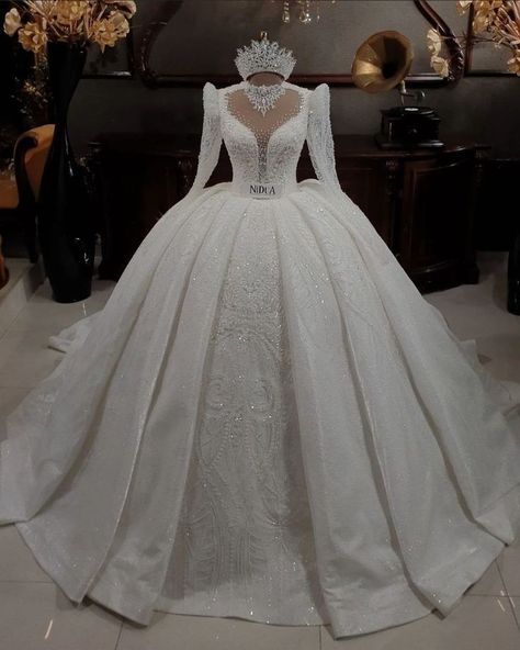 Wedding Dresses Arabic Style, Wedding Outfits With Hijab, Wedding Dresses Arab, Outfits With Hijab, Arab Wedding Dress, Elegant Wedding Dress Ballgown, Wedding Outfit Ideas, Arabic Wedding Dresses, Arabic Wedding