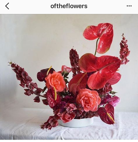 Red Wedding Flowers Bouquet, Wedding Reception Tables Centerpieces, Red Centerpieces, Hotel Flowers, Anthurium Flower, Red Wedding Theme, Red Wedding Flowers, Holiday Arrangement, Flower Store