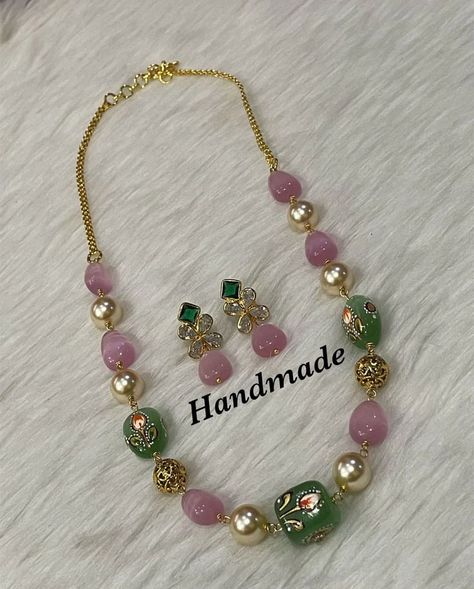 Fancy Beads Jewellery, Statement Jewelry Outfit, Simple Necklace Designs, Stone Bead Jewelry, Antique Necklaces Design, Jewellery Business, Gold Bangles For Women, Black Beads Mangalsutra Design, Ganesh Photo