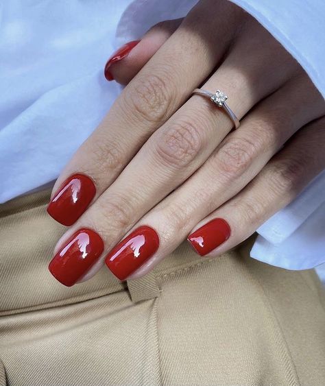 Classic Red Nails Vintage, Short Red Nails Square, Budapest Nails, Red Simple Nails, Nail Red Design, Ferrari Red Nails, Square Red Nails, Red Nails Square, Red Square Nails