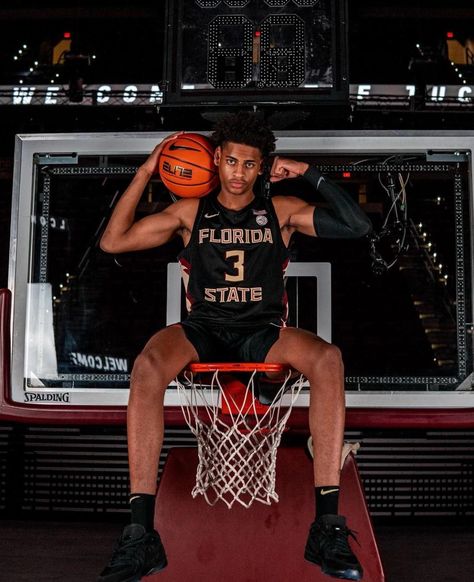 Kiyan Anthony, Basketball Pictures Poses, College Basketball Players, Basketball Motivation, Miles Spiderman, Basketball Videos, Basketball Photos, Black Dude, Cute Guy Pics