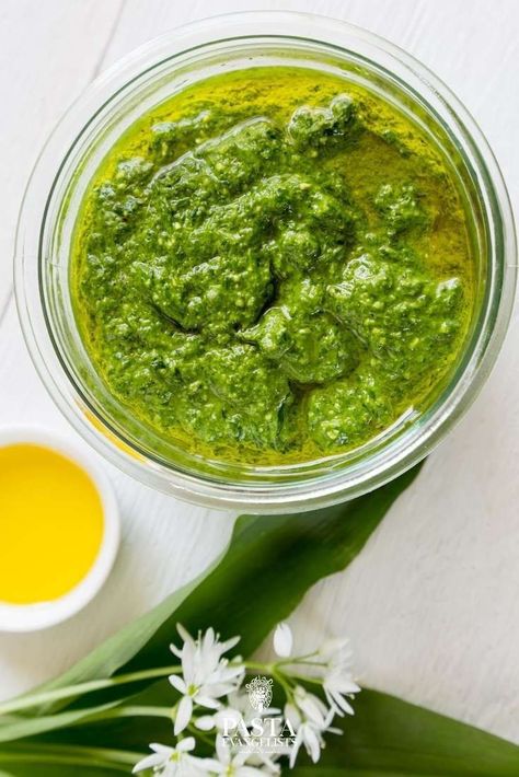 Wondering how to make wild garlic pesto at home? This fresh pesto is earthy, with a real bite, and is incredibly easy to whip up! Even better? The recipe is entirely plant-based. Whether a vegan or carnivore, our vegan wild garlic pesto is sure to please. Healthy Pesto Sauce, Gourmet Pasta Dishes, Vegan Pesto Recipe, Pesto Sauce For Pasta, Pesto Sauce Recipe, Wild Garlic Pesto, Gourmet Pasta, Sauce Pesto, Creamy Pesto Sauce