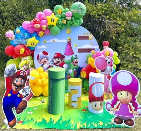 Mario And Peach Birthday Party, Super Mario Princess Peach, Spongebob Birthday Party Decorations, Mario Princess Peach, Princess Peach Party, Baby Birthday Party Theme, Super Mario Bros Birthday Party, Bday Party Kids, Super Mario Princess