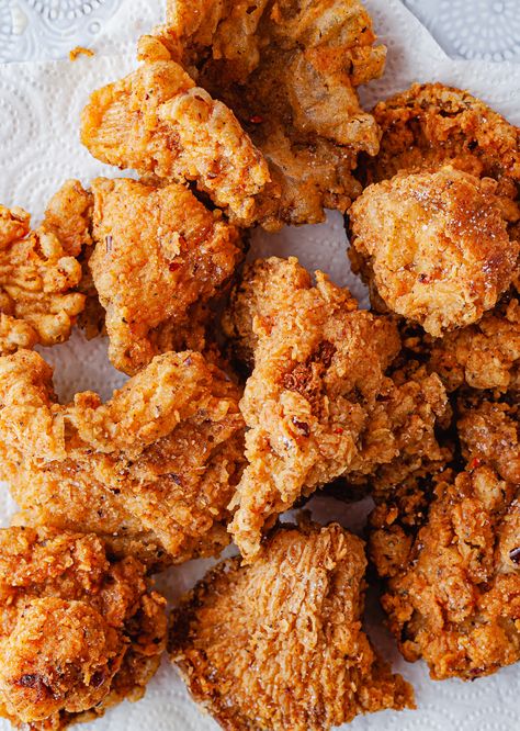 Vegan Meat Recipe, Kfc Chicken Recipe, Vegan Fried Chicken, Crispy Chicken Recipes, Vegan Soul Food, American Fast Food, Vegan Fries, Vegan Meat, Southern Fried Chicken