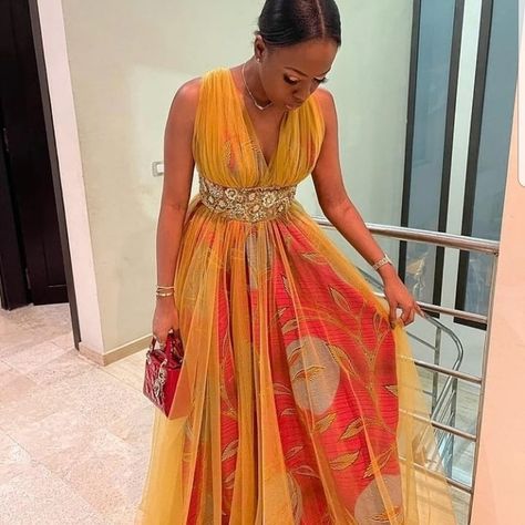 African Party Dresses, Shweshwe Dresses, African Fabric Dress, African Fashion Skirts, African Dresses Modern, African Inspired Clothing, African Wear Dresses, Fashion Design Patterns, African Lace Dresses