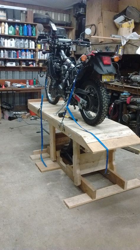 Motorcycle Work Bench, Diy Motorcycle Lift, Honda Magna Bobber, Army Motorcycle, Motorcycle Lift Table, Cb Cafe Racer, Motorcycle Storage, Bike Lift, Garage Storage Inspiration