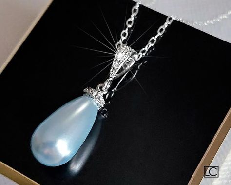 Light Blue Pearl Necklace, Wedding Light Blue, Bridal Pendant Necklace, Blue Pearl Necklace, Colour Party, Pearl Wedding Necklace, Blue Pearl Earrings, Bridal Necklaces, Blue Wedding Jewelry