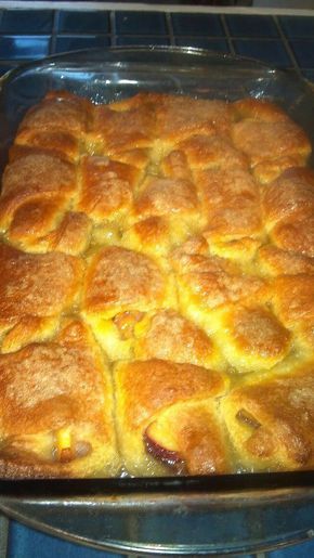 Mountain Dew Apple #Cobbler Recipe with cinnamon and walnuts (uses crescent rolls) Top with vanilla ice cream! Cobblers Recipes, Mt Dew, Warm Desserts, Apple Cobbler, Crescent Roll Recipes, Cobbler Recipe, Cinnamon Recipes, Sweet Rolls, Cobbler Recipes