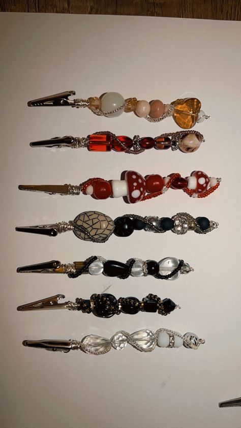 Roach Clips Crystal, Roach Clips Ideas Diy, Roach Clips Diy, Diy Roach Clip, Roach Clips Ideas, Roach Clips, Clip Ideas, Crystal Wands, Beaded Jewelry Earrings