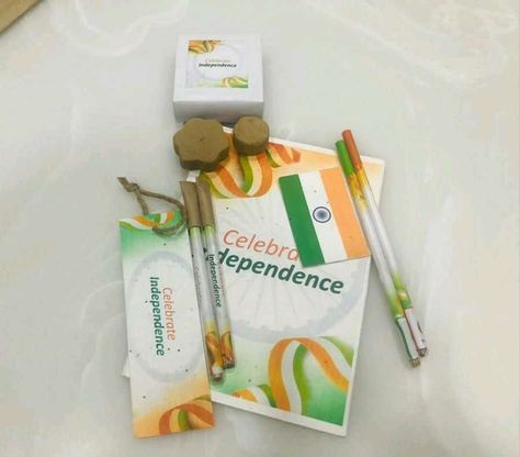 Supporting Women Entrepreneurs with Livelihood & Celebrating Independence Day with the Eco-Friendly Kit. Whether you are looking for something for yourself or to gift 💯 Independence Day Kit - 2 Plantable Pencils - 1 Plantable Pen - 1 Paper Pen - 1 Plantable Notebook (40 Pages) - 2 Seed Bombs - 1 Plantable Flag - 1 Plantable Bookmark To Order - Shipping all over India - #womenentrepeneurs #entrepeneurs #mittikerang #ecommerce #livelihood Seed Balls, Women Entrepreneurs, Paper Pen, Paper Shopping Bag, Independence Day, Pre Order, Eco Friendly, Notebook, Pen