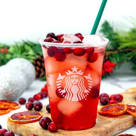 Cranberry Orange Refresher Starbucks, Cranberry Orange Lemonade Refresher, Cran Merry Starbucks Copycat, Starbucks Cranberry Orange Refresher, Refresher Starbucks, Starbucks Food, Cranberry Lemonade, Starbucks Holiday Drinks, Cooking Decorating